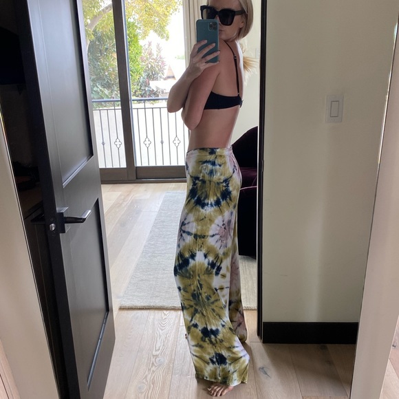 Young Fabulous & Broke Silky Tie Dye Wide Leg Pants Size M - Picture 1 of 7